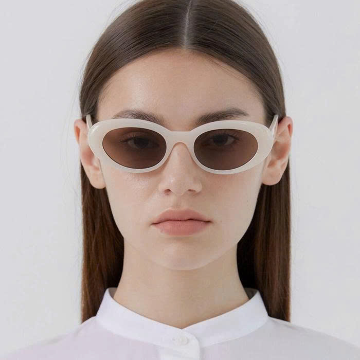 ONE BRILLIANT PIXIE SUNGLASSES - BEIGE