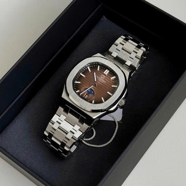 ĐỒNG HỒ NAM CARNIVAL 8110G1 VT N AUTOMATIC 41MM