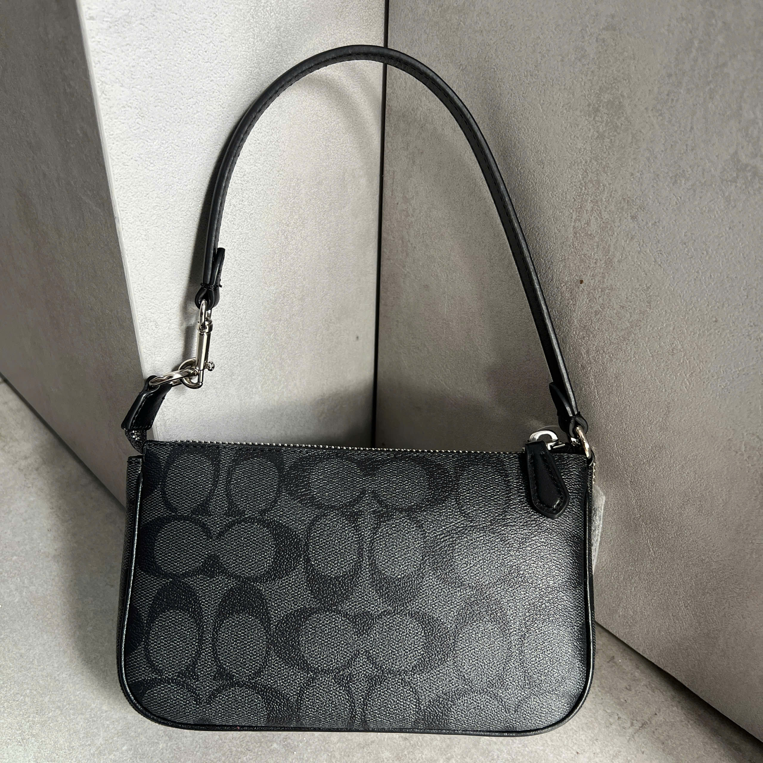 COACH SIGNATURE NOLITA BAG - BLACK